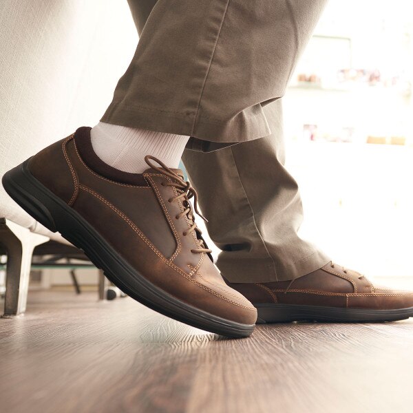 No. 72 Casual Sport Oil in Brown